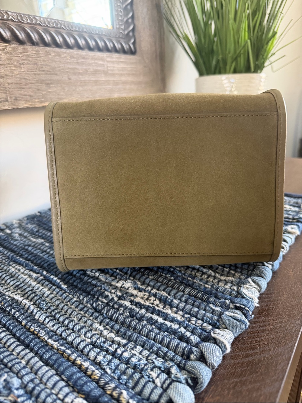 Madewell Lexington Small Tote Worn Olive Suede Leather NWT $168 - Picture 9 of 11